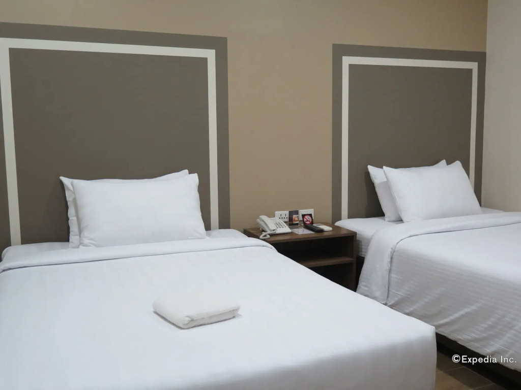 S Hotel & Residences