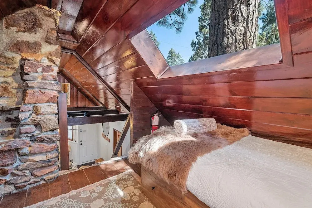 The Vintage Bear Cabin