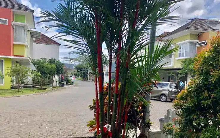 Gerbera 4BR Villa Springhill Garden Malang
