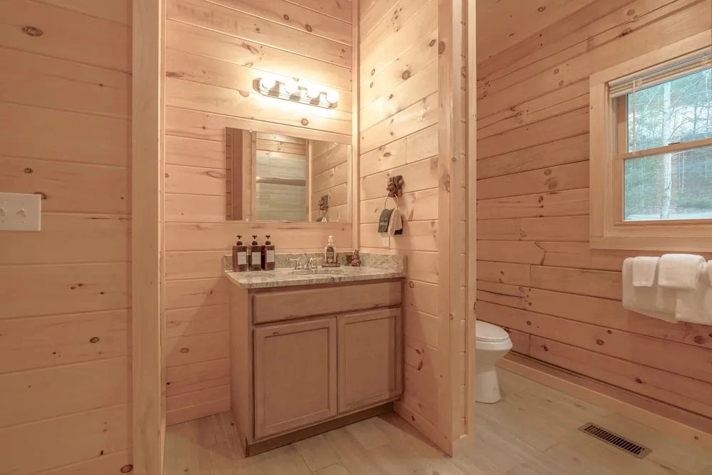 212 Misty Mountain View 4 Bedroom Cabin