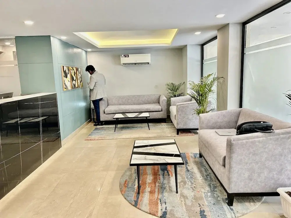 Residences By Limon