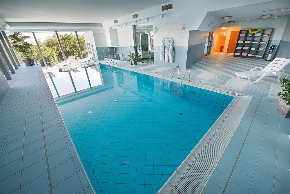 Maxmilian Lifestyle Resort
