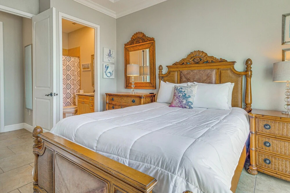 Pensacola Beach Penthouse w/ View + Pool Access!