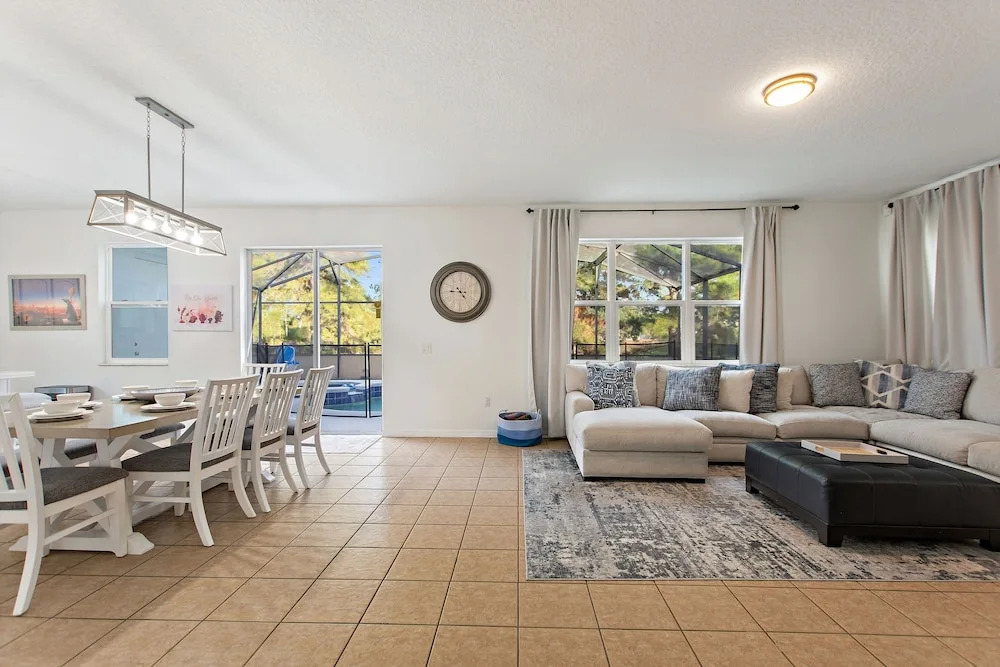 World Showcase At Windwood Bay By Shine Villas