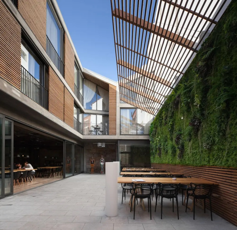 7 Gaia Roaster Apartments