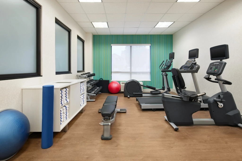 Holiday Inn Express Hotel & Suites Greenwood by IHG