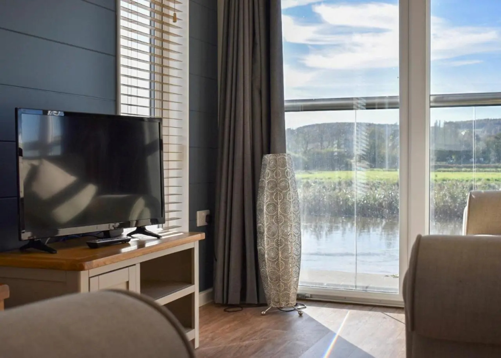 Riverside Holiday Park