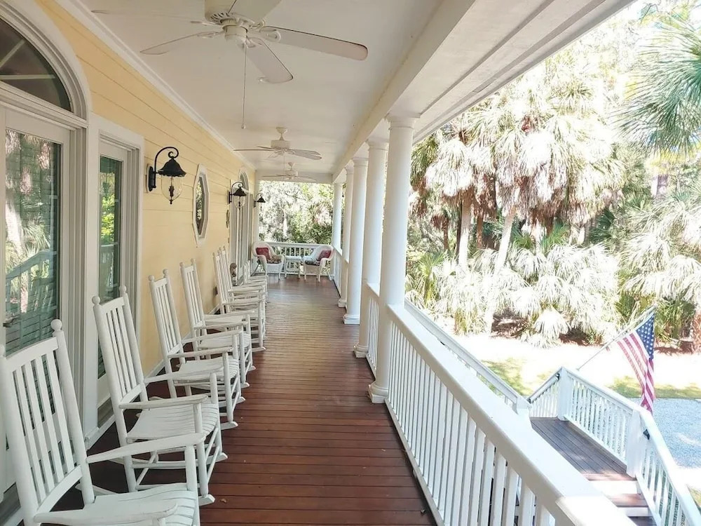 Luxurious Southern Belle 1 Beach Home
