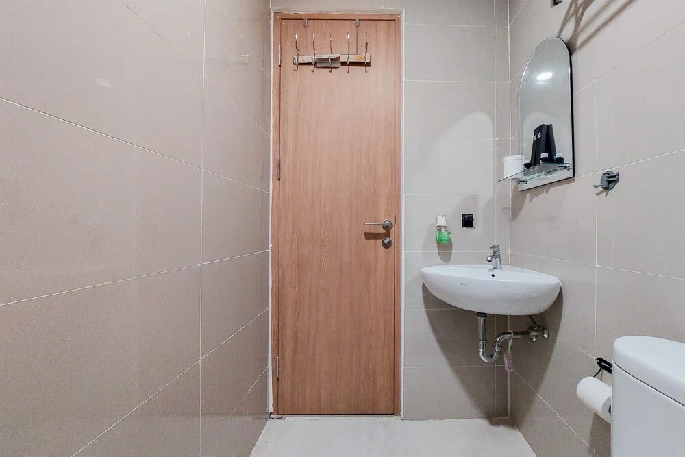 Comfort And Elegant Studio Apartment At B Residence
