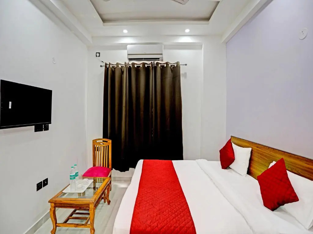 Hotel Golden Admire- Noida Sector 56