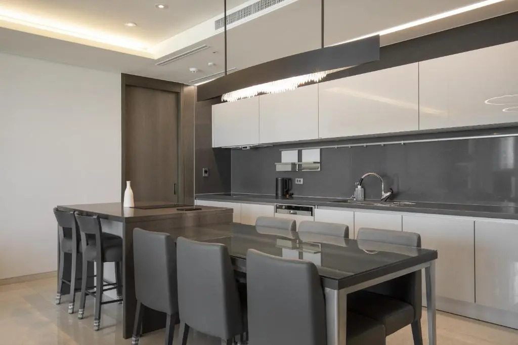 LCT Residence Y collection