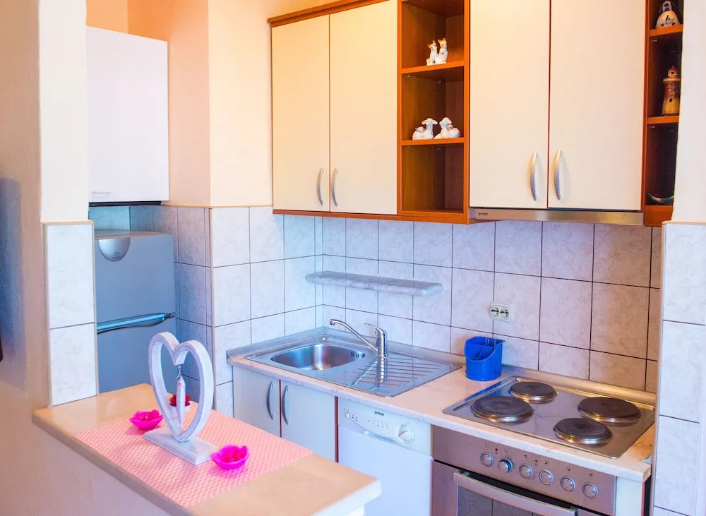 Apartment Rainbow Star