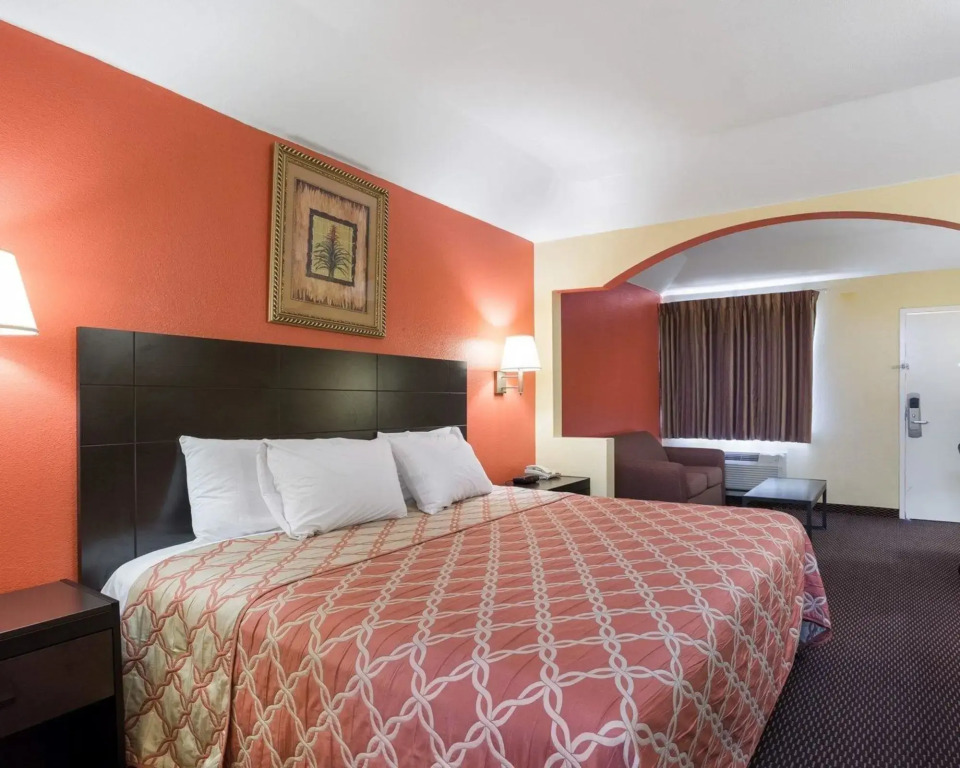 Rodeway Inn & Suites Humble IAH