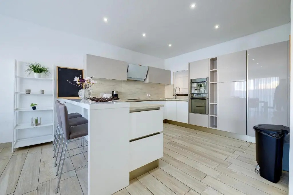 Stylish 3 Bedroom Holiday Apartment in St Julians