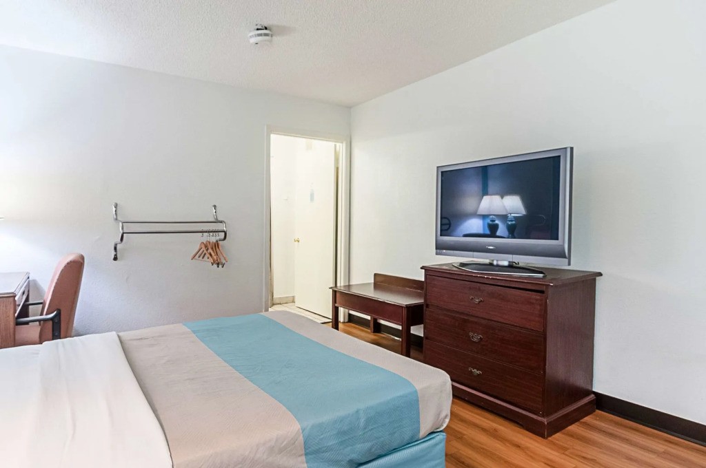 Motel 6-Southgate, MI - Detroit