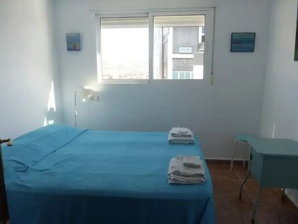 3bed Penthouse Apt With Private Terrace & Balcony