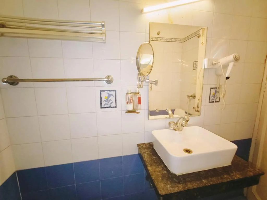 Capital O 9415 Hotel Ricky International