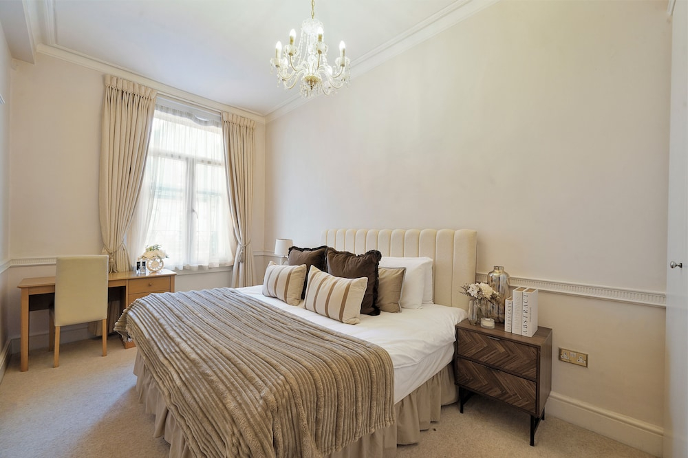 Hertford Flat 12