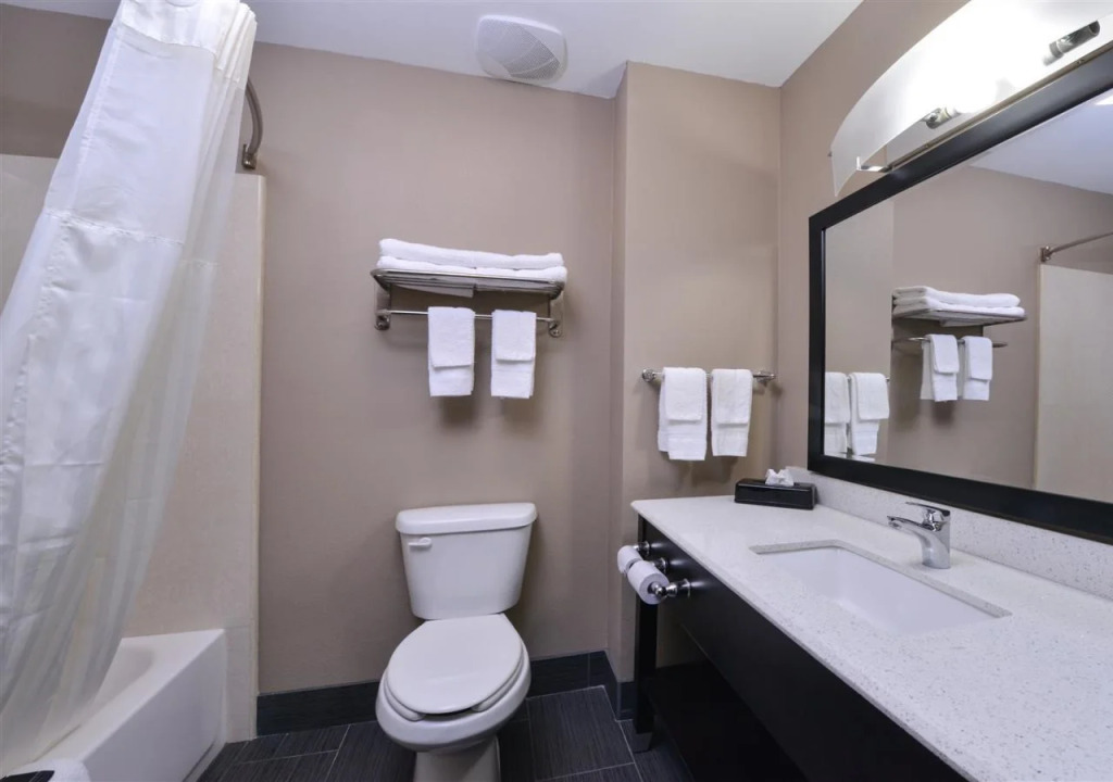 Americas Best Value Inn & Suites