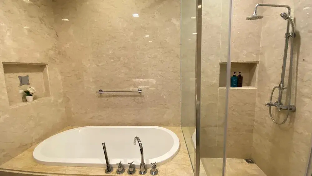 Straits Quay Waterside Suite Penang