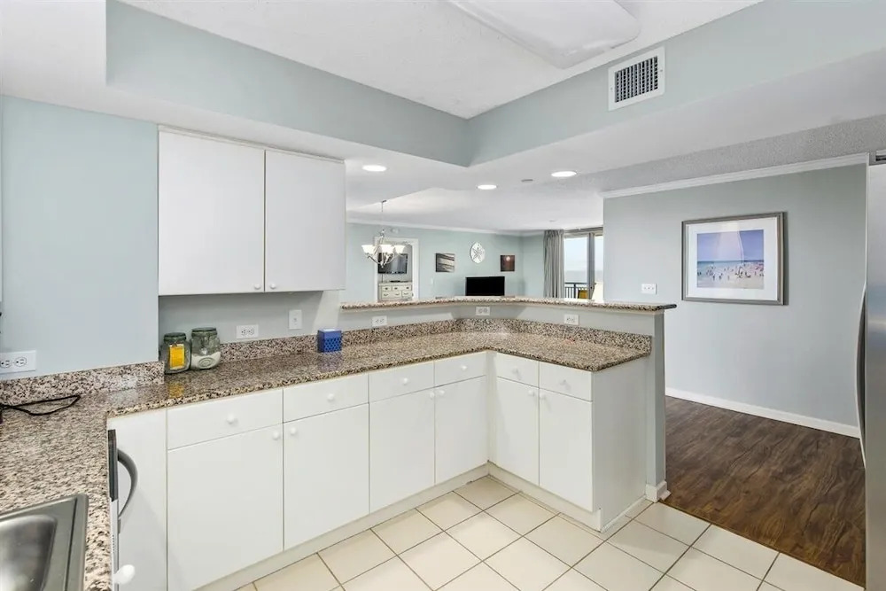 Brighton Tower 1909 3br 3ba Oceanfront 3 Bedroom Condo by RedAwning