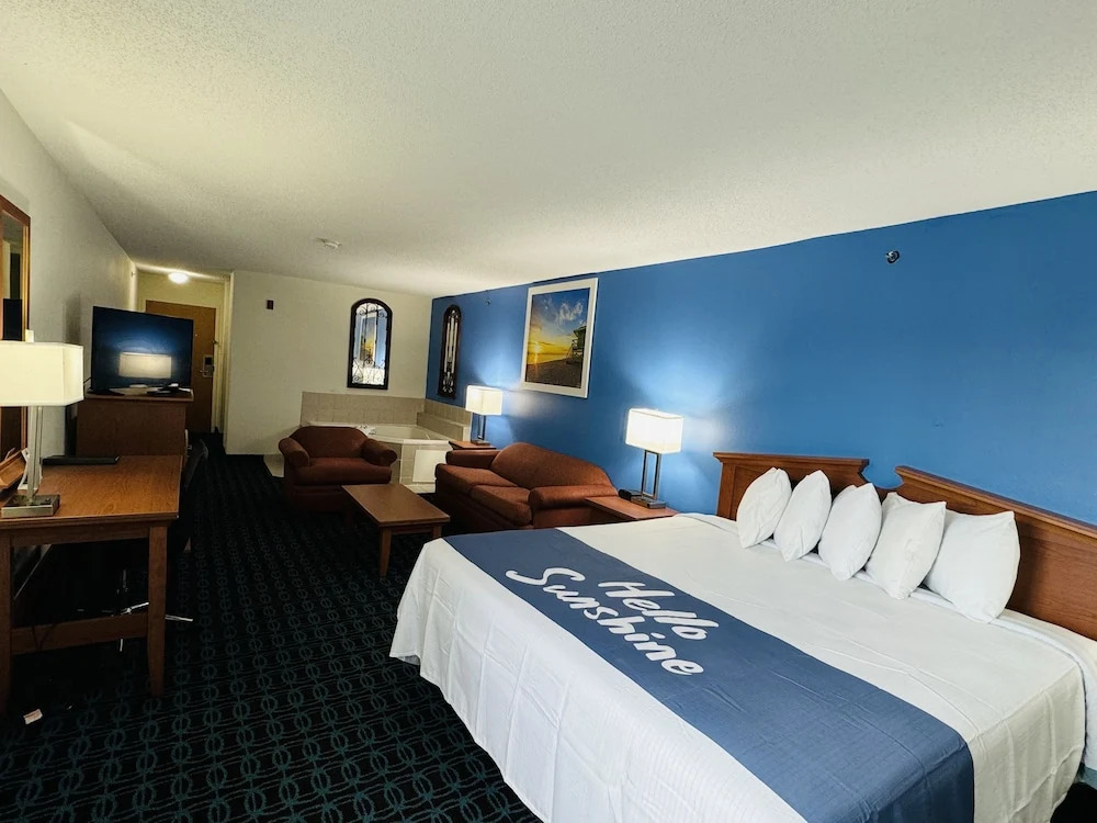 Days Inn & Suites Cambridge