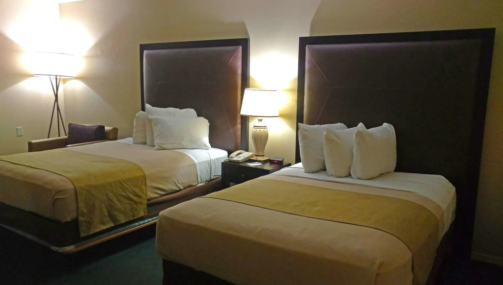 Americas Inn