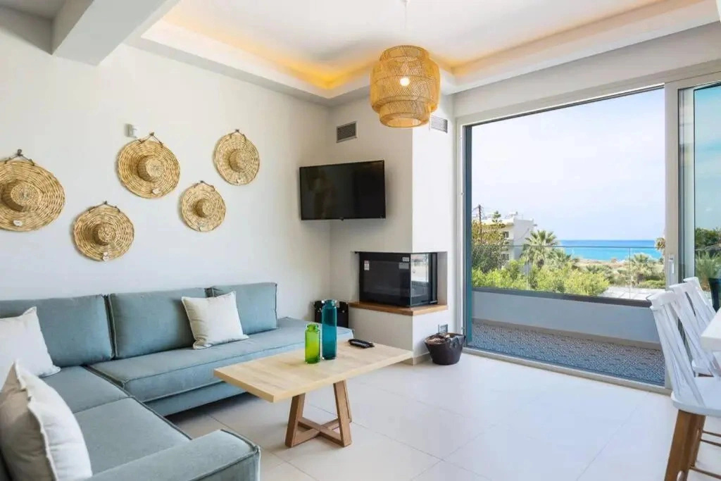 Adelhome - Sea view & walking distance to beach