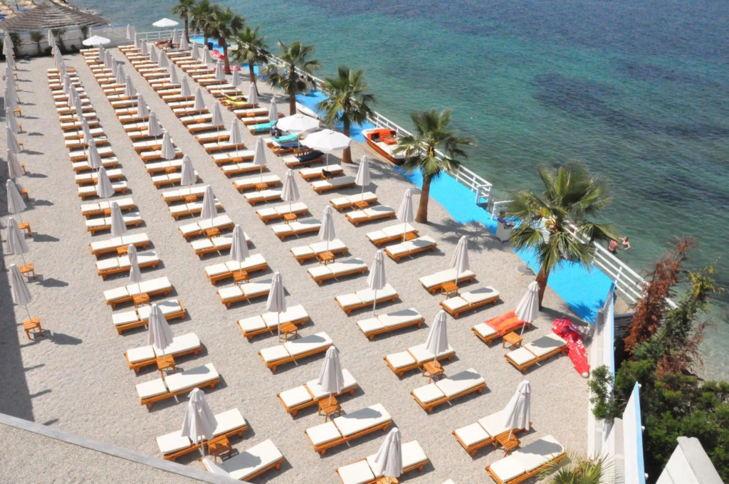 Coral Hotel & Resort