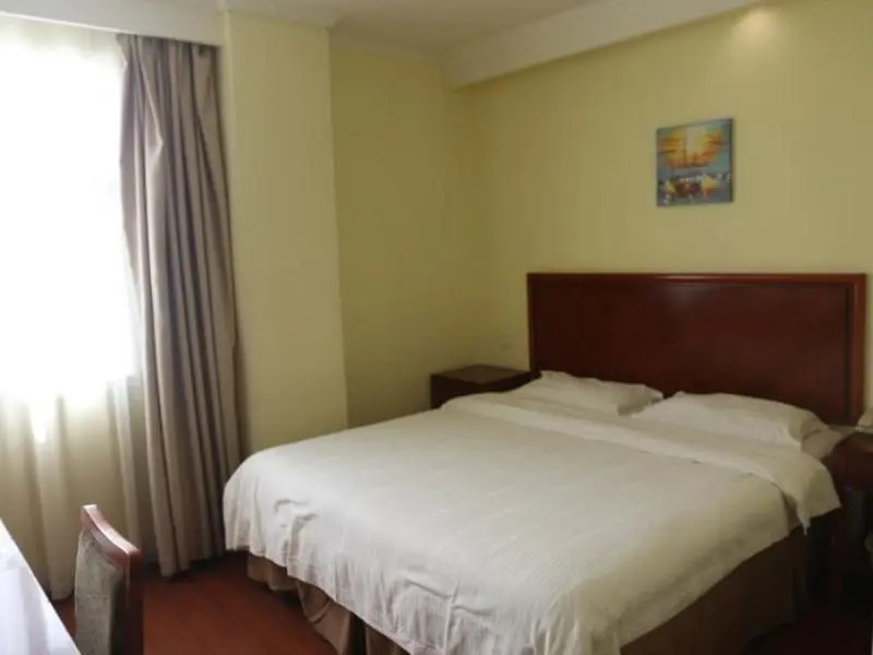 GreenTree Inn Jiangsu Huaian XuYi Bus Station Business Hotel