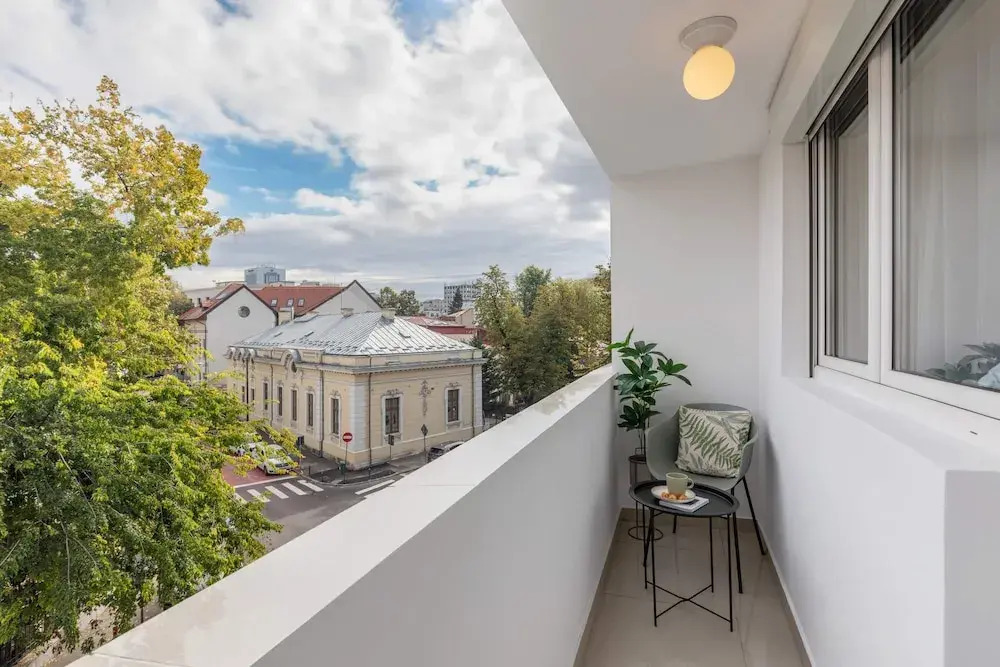 Efficient Studio Apartments on Calea Victoriei - Smart Layouts & Central Access