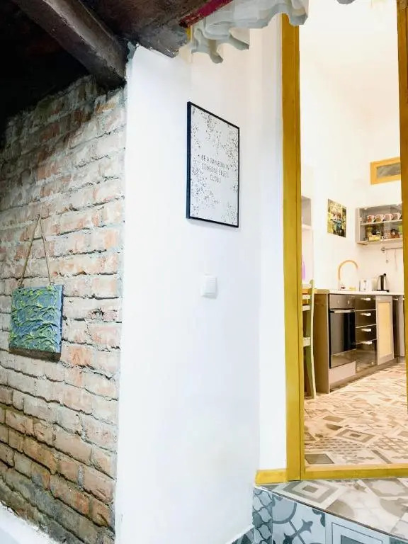 2 Bedroom Cozy Flat
