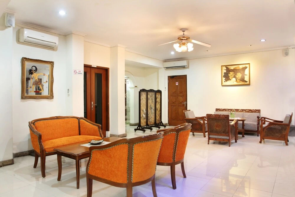 OYO 102 GP Residence