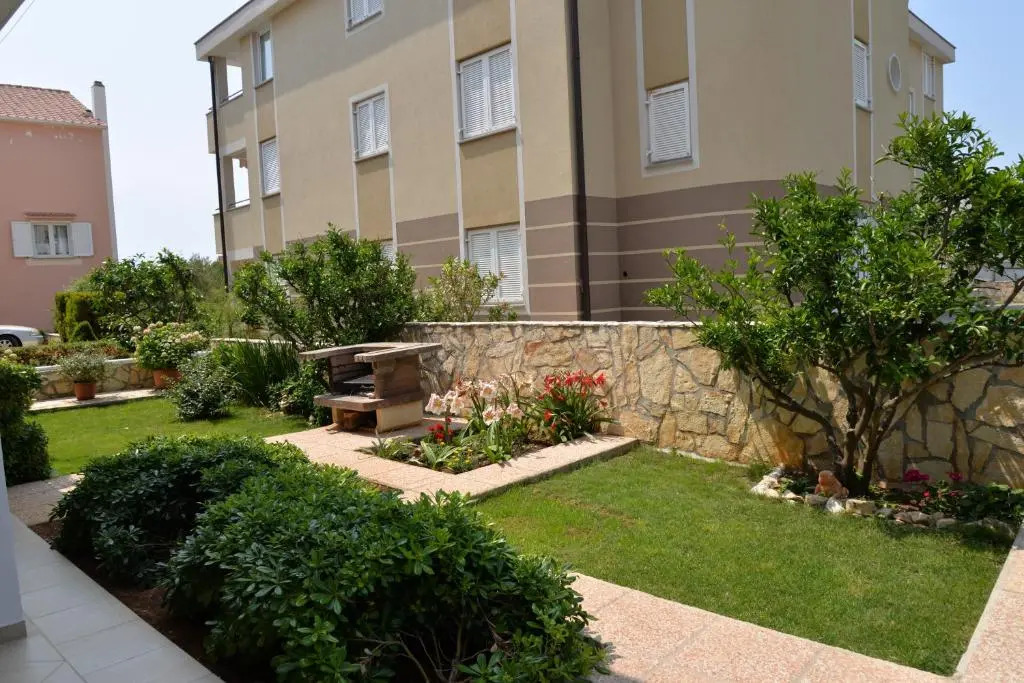 Apartments Cvito