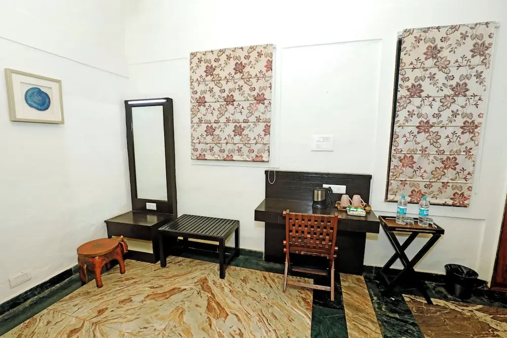 Chira Meadows Ecoresort, Dapoli