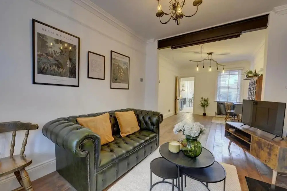 Host Stay York Street