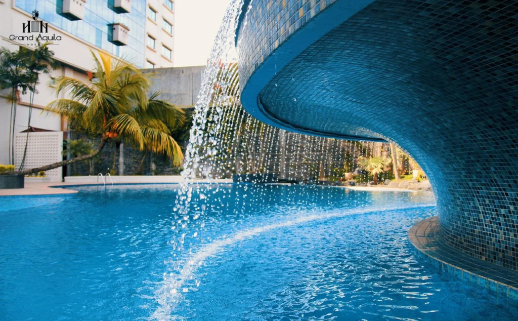 Grand Aquila Hotel