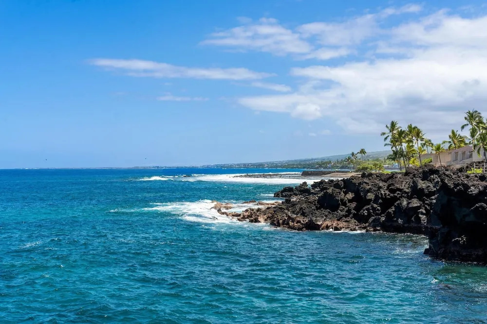 Big Island Keauhou Surf & Racquet 4-103 2 Bedroom Condo