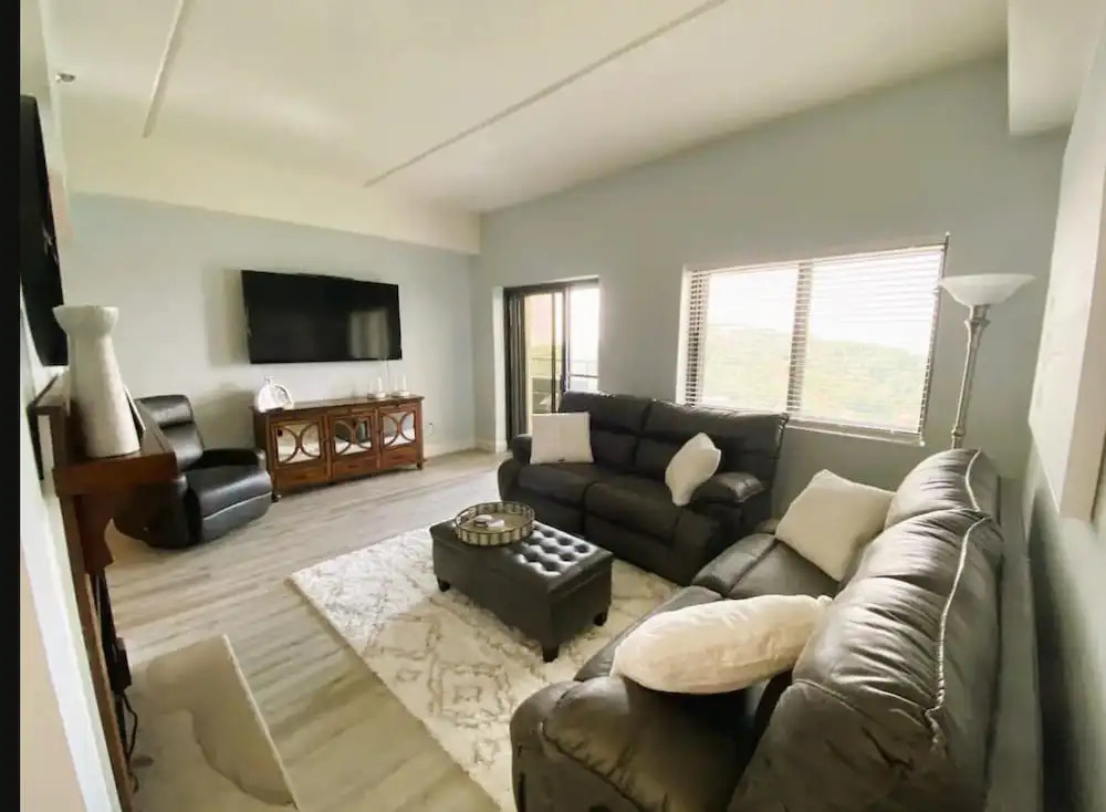 Uhost AI 2BR Condo Scenic Mountain Retreat