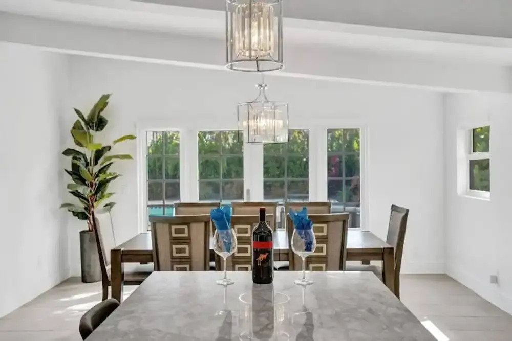 Pool House 3 Bedroom Home Victoria Park