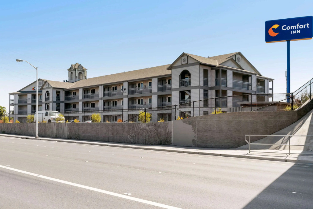 Antioch Inn and Suites