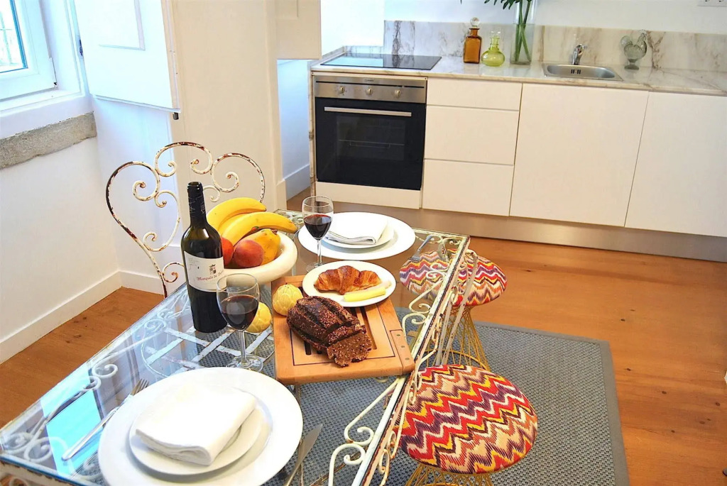 Ama Apartments