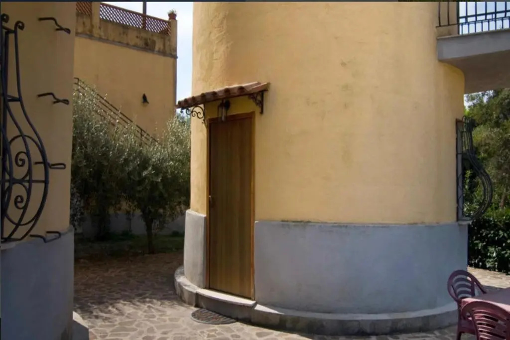 Granaio Orzo In Fattoria Con Piscina