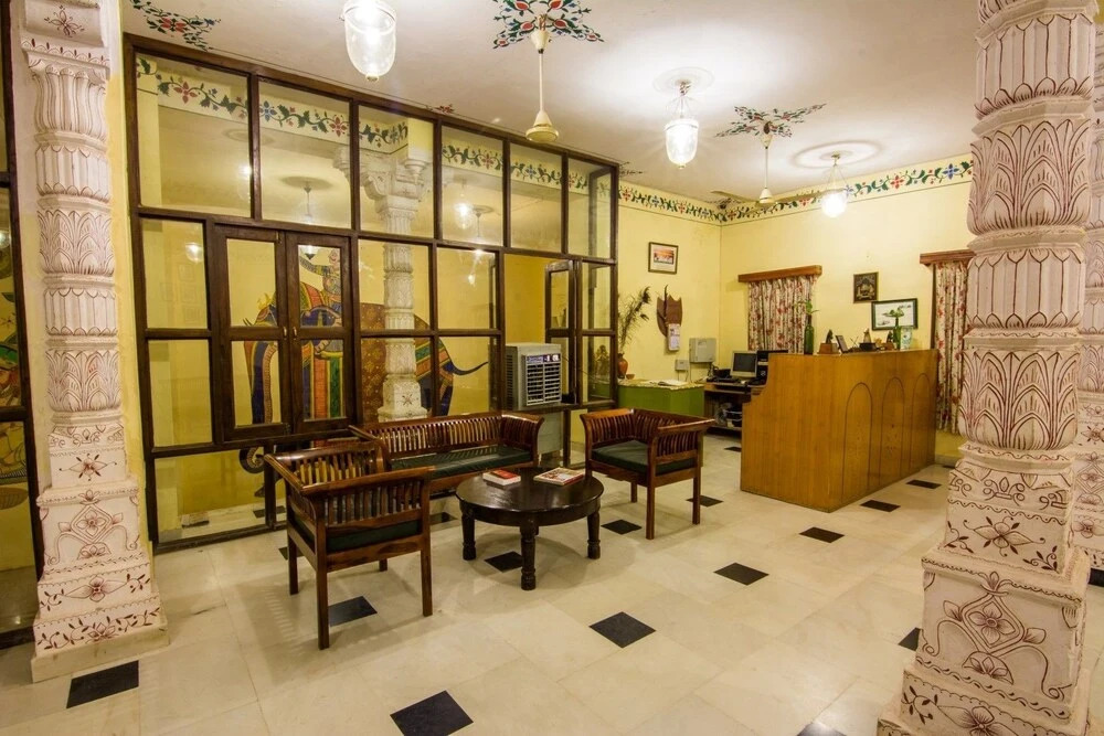 Hotel Jhalamand Garh