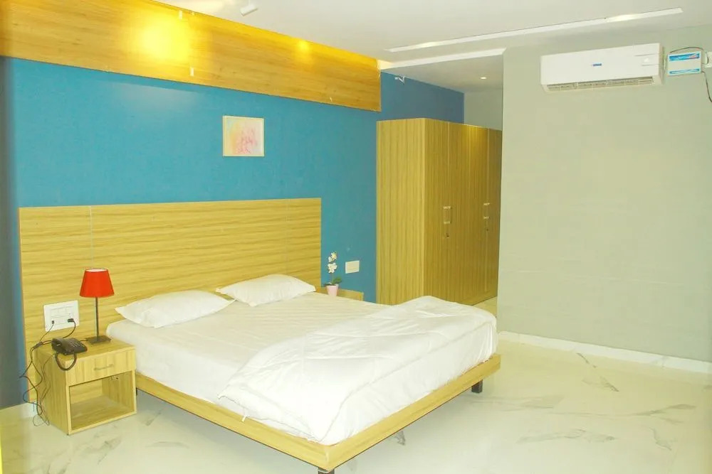 Sri Sampoorna Hotel