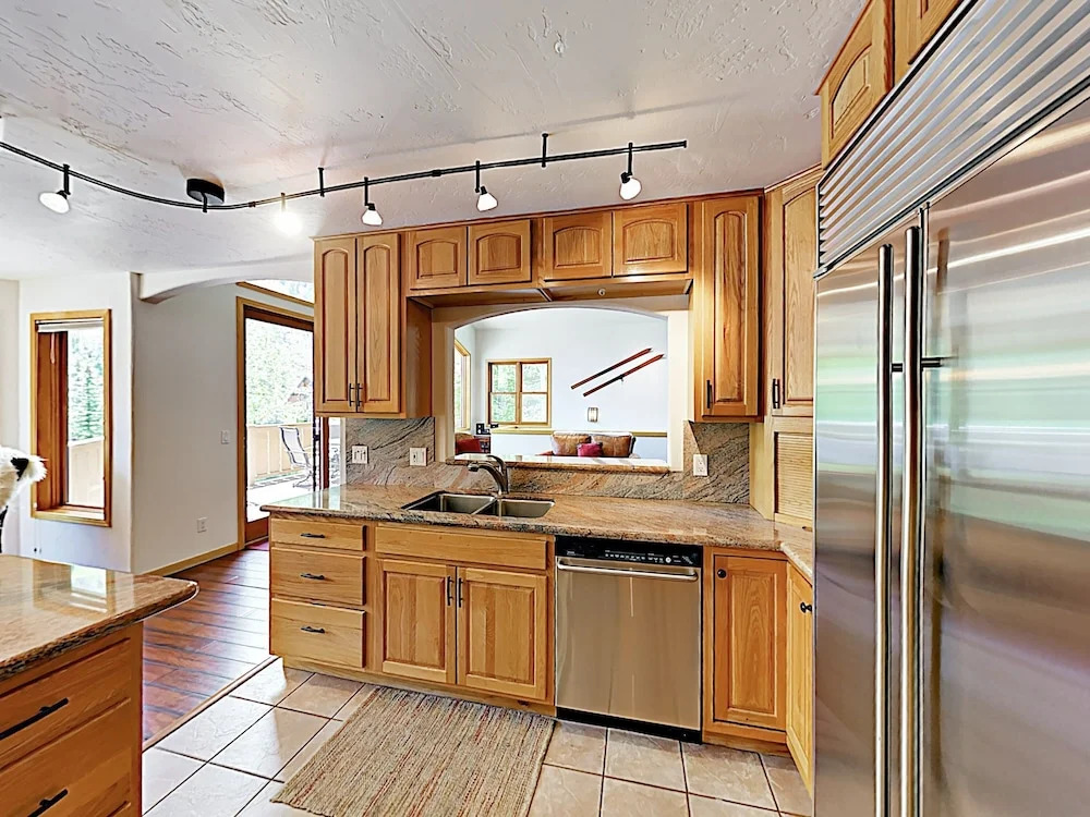 4501 Vail - 5 Br Duplex
