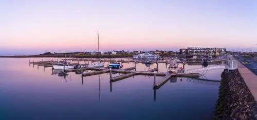 Marina Quays 221