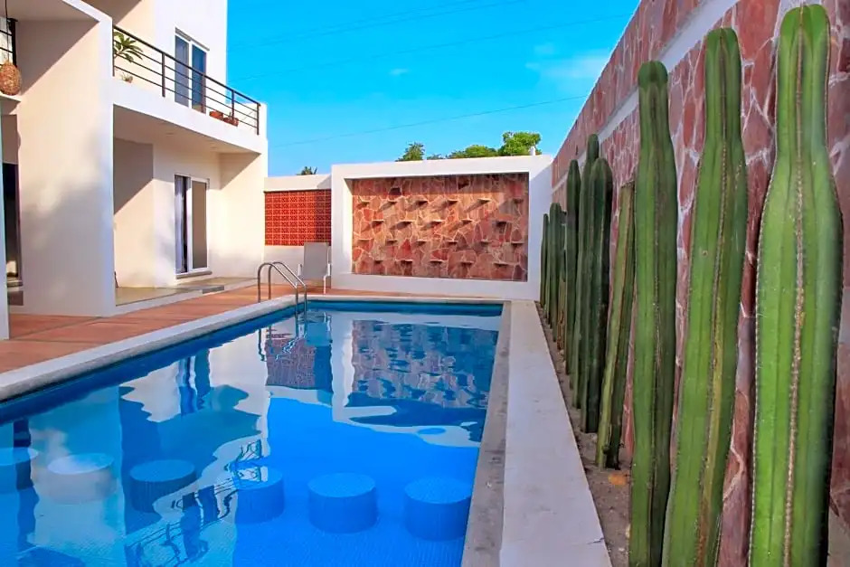 La Aurora Puerto Escondido
