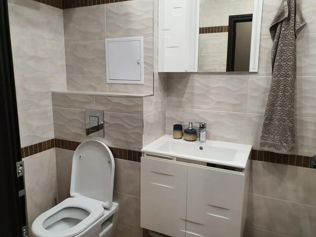 Boutique Apartment with Free Parking