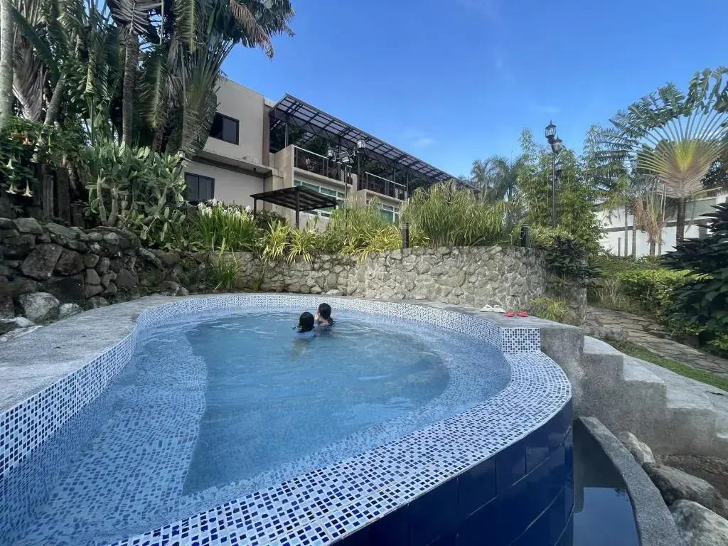 The Lakeview Suites
